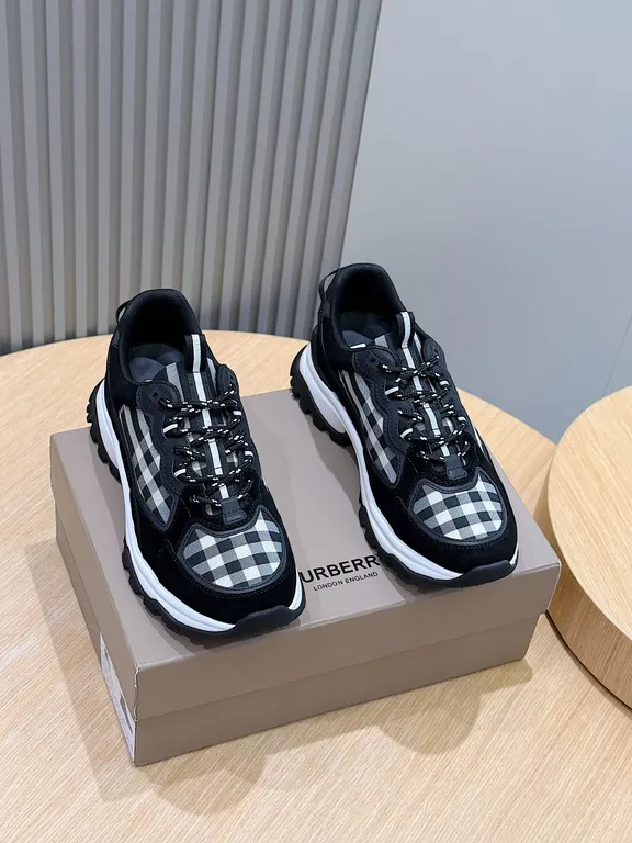 Burberry Shoe 